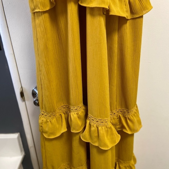Emory Park mustard maxi dress so pretty and feminine size medium - Picture 6 of 6